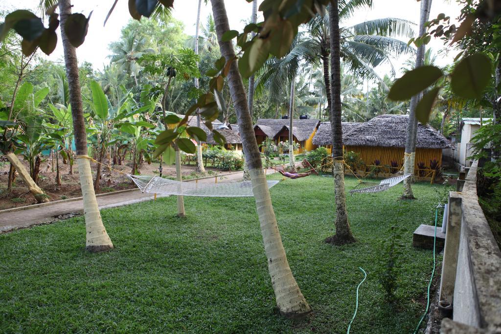 Savithri Inn Bamboo Cottages & Resorts Varkala Exterior photo