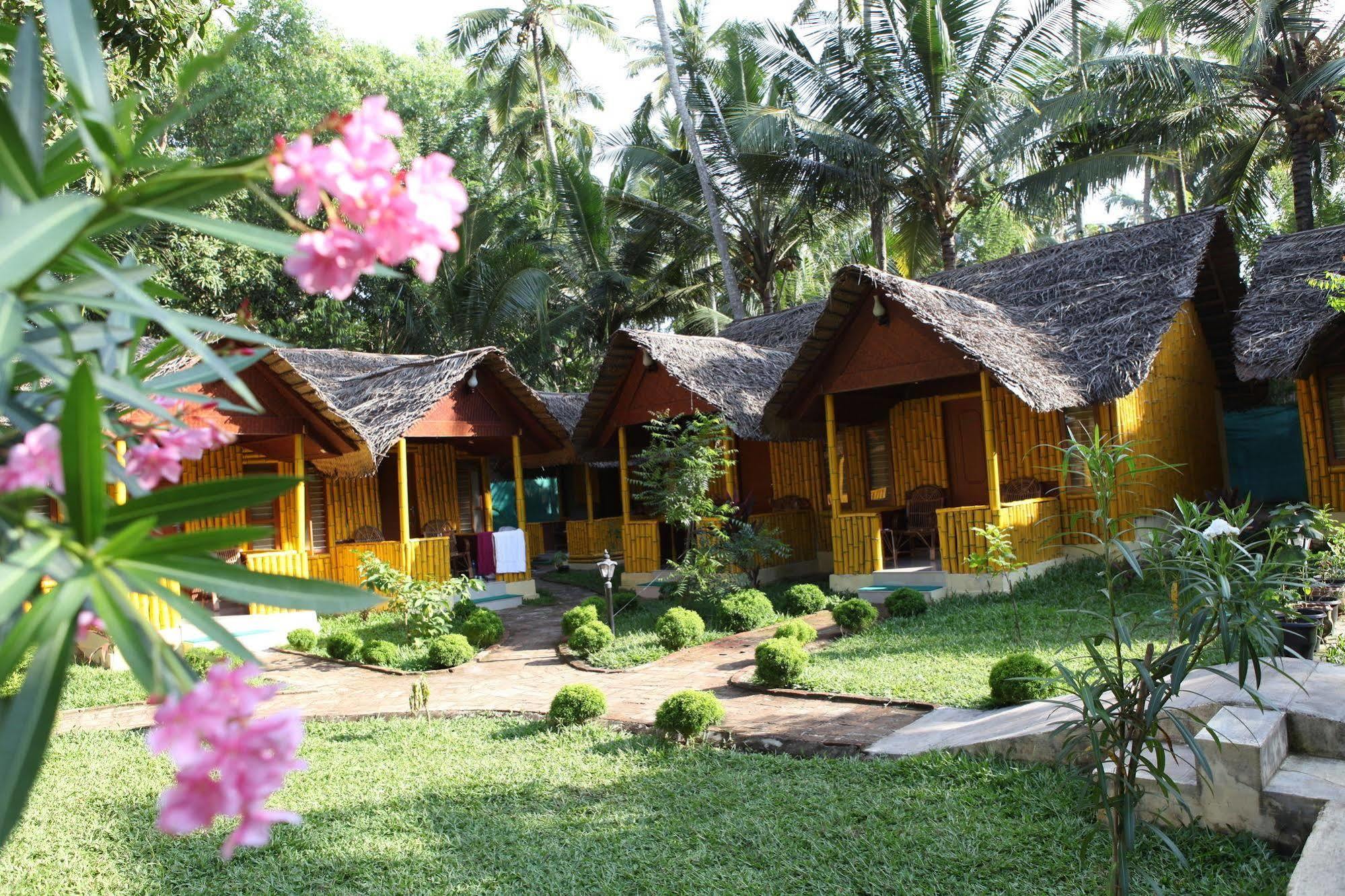 Savithri Inn Bamboo Cottages & Resorts Varkala Exterior photo
